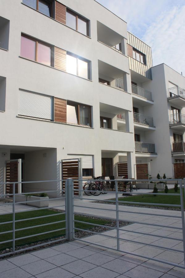 Swinoujscie Platan Patio 2- Berry Apartments Exterior foto