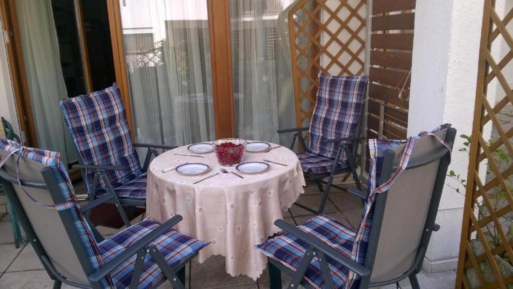 Swinoujscie Platan Patio 2- Berry Apartments Exterior foto
